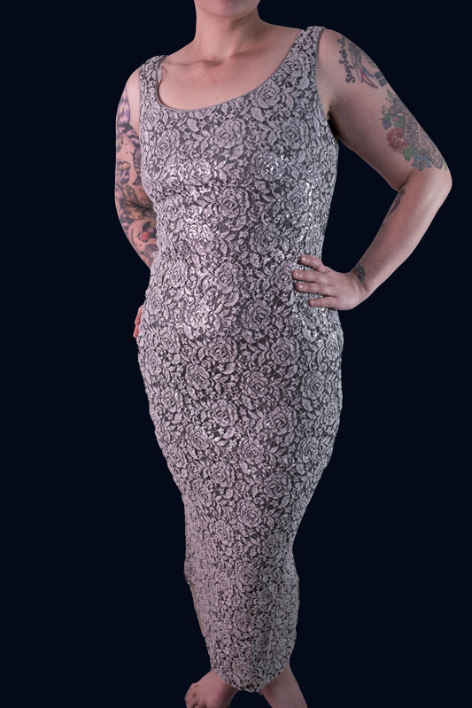 Vintage IgNite Evenings By Carrollin Evening Dress Silver Rose Metallic pattern Sleeveless Fitted Stretch Size 14 Elegant Wedding Prom