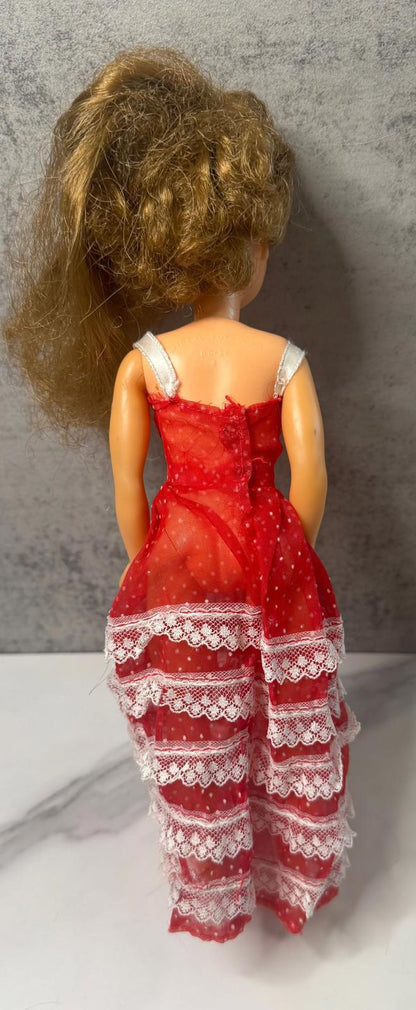 Ideal Tammy Doll B5-12 – 1960s Glamour Doll in Red Lace Dress – Ideal Toy Corp